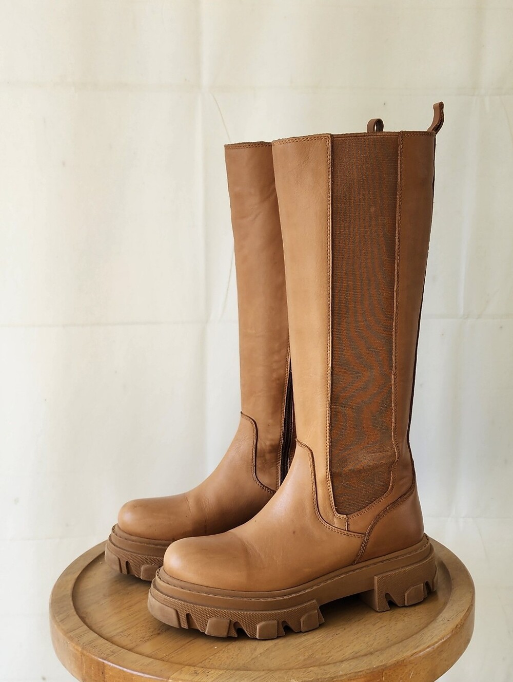 Steve Madden Women's Tall Chunky Chelsea Boots in Tan